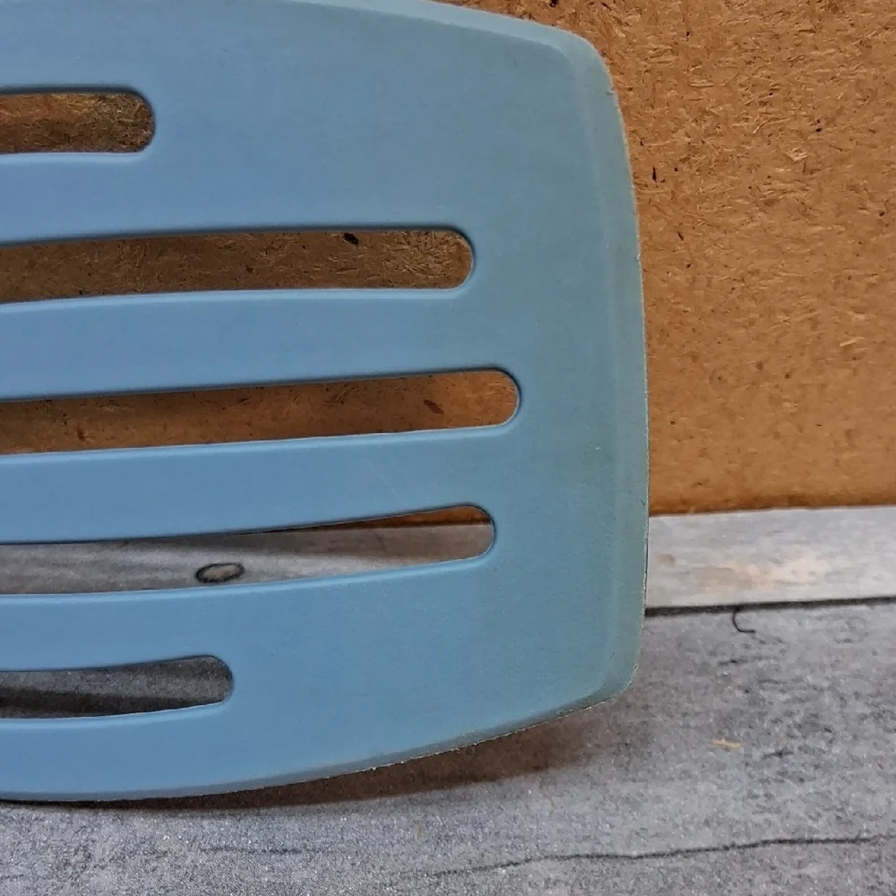 Pampered Chef Blue Nylon Slotted Heat Resistant Turner/Spatula